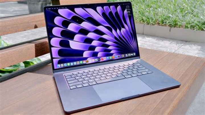 Can you use a MacBook for school?