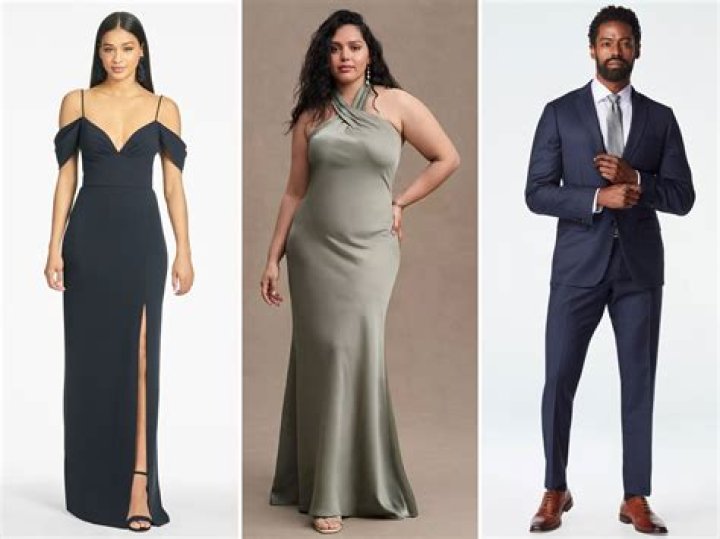 What do ladies wear to a ball?